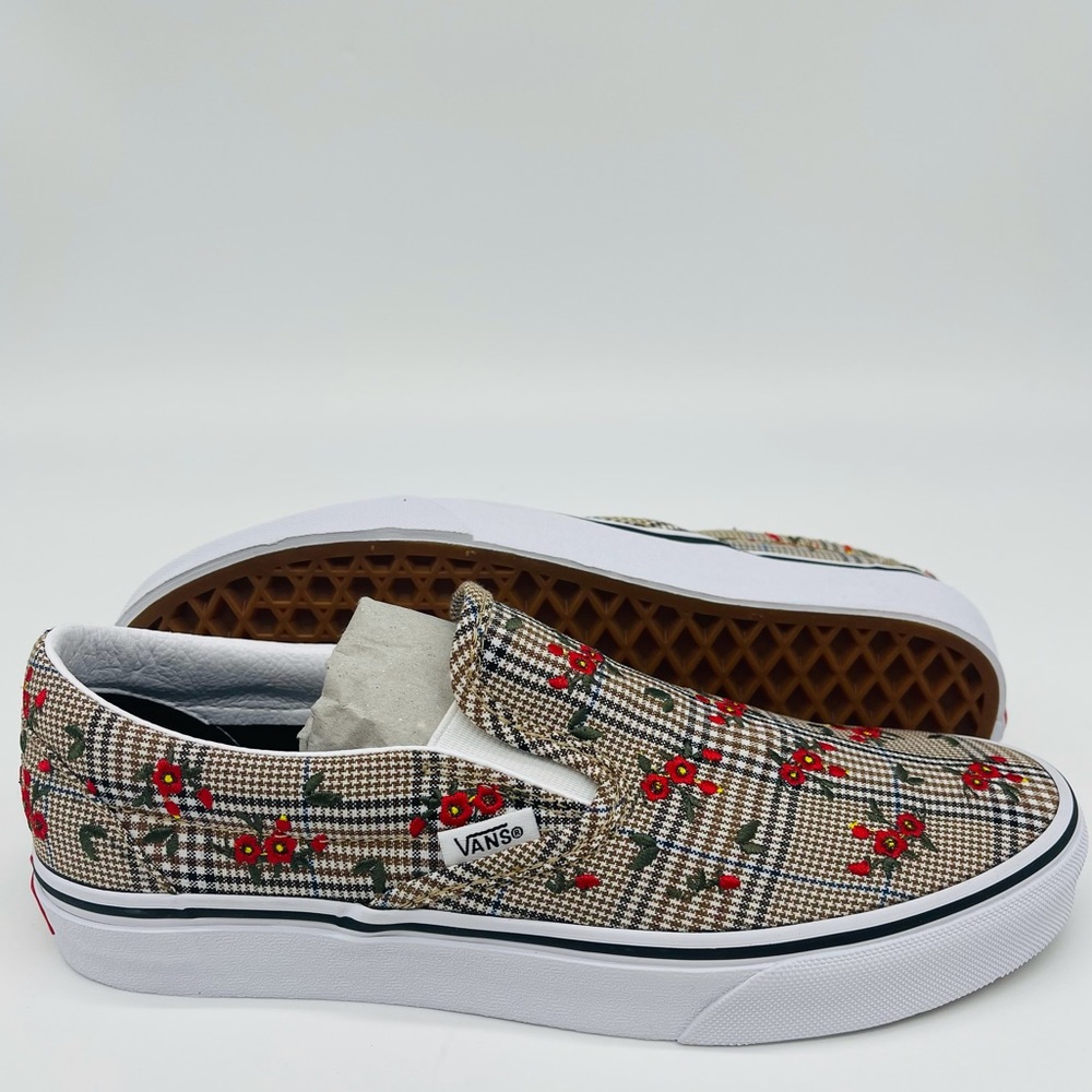 Classic Slip-On Vans - Picture 8 of 16